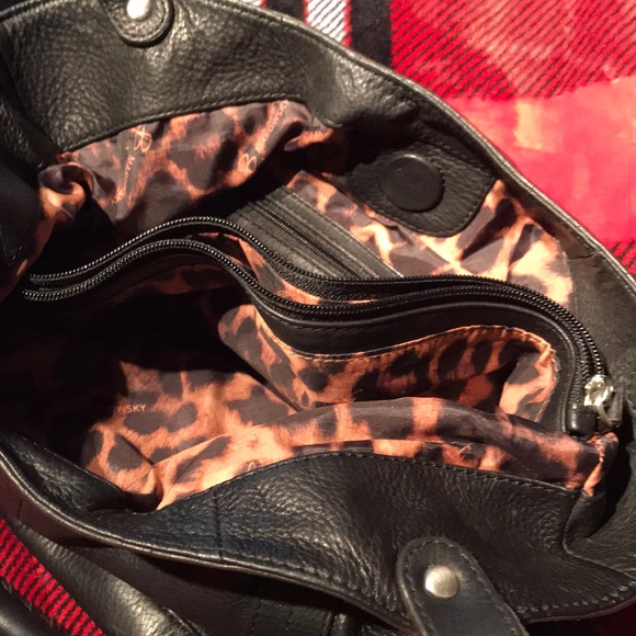 B Makowsky black purse - Picture 4 of 8